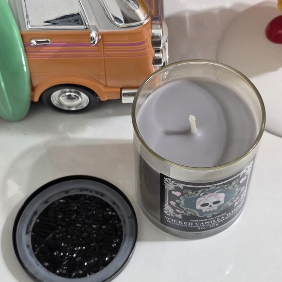 Bath & Body Works Summer Halloween 2025 Wicked Vanilla Woods Single Wick Candle - Picture 3 of 5